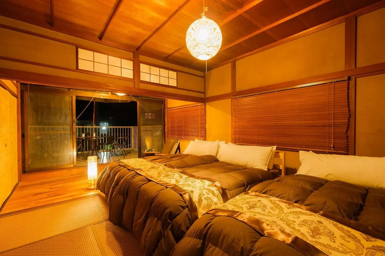 Villa Surf Republic 湯河原吉浜海岸は最大13名ビーチ徒歩30秒で犬ok晴れでも雨でもbbqok Manazuru 0*,  Japan