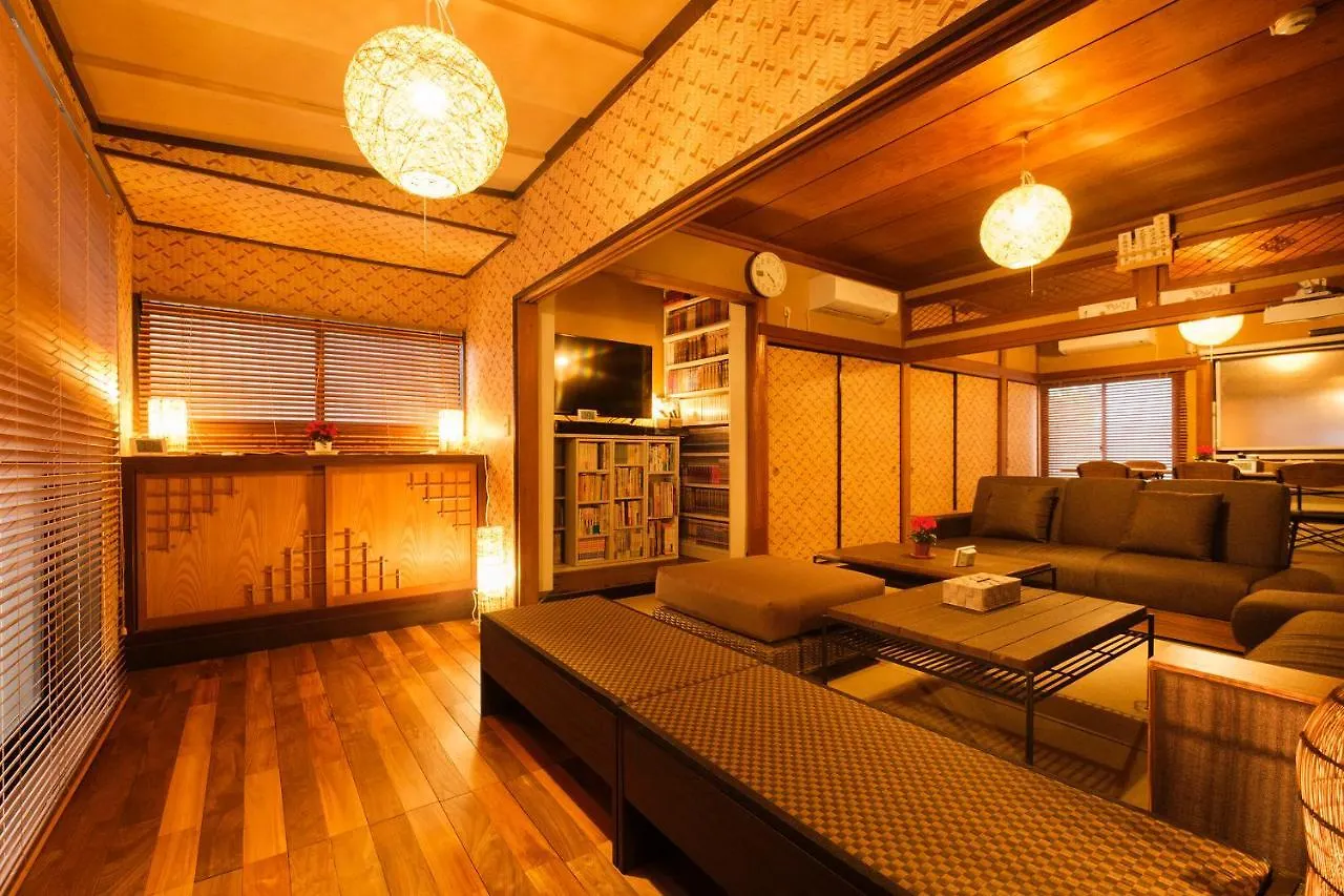 Ferienhaus Villa Surf Republic 湯河原吉浜海岸は最大13名ビーチ徒歩30秒で犬ok晴れでも雨でもbbqok Manazuru