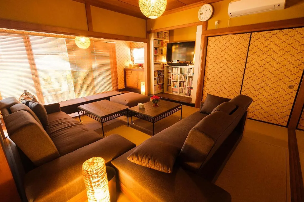 Ferienhaus Villa Surf Republic 湯河原吉浜海岸は最大13名ビーチ徒歩30秒で犬ok晴れでも雨でもbbqok Manazuru